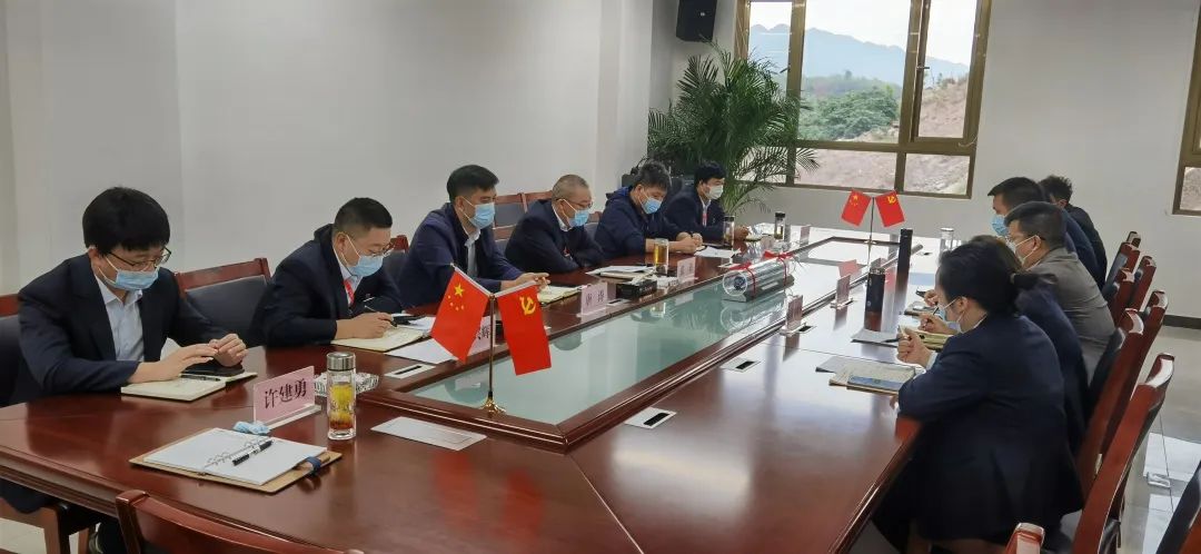 江跳鐵軍迎難而上 抗“疫”彰顯國企擔(dān)當(dāng).jpg