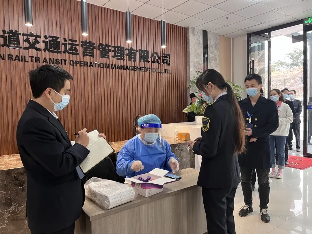 江跳鐵軍迎難而上 抗“疫”彰顯國企擔(dān)當(dāng)4.jpg