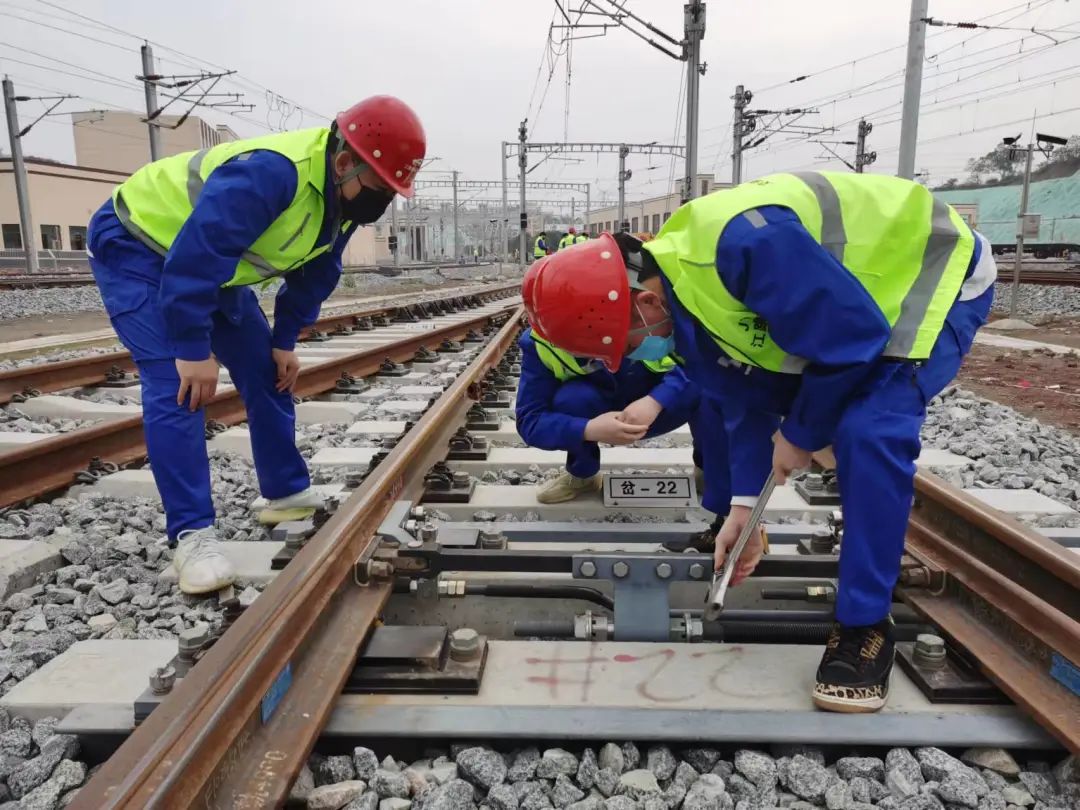 江跳鐵軍迎難而上 抗“疫”彰顯國企擔(dān)當(dāng)5.jpg